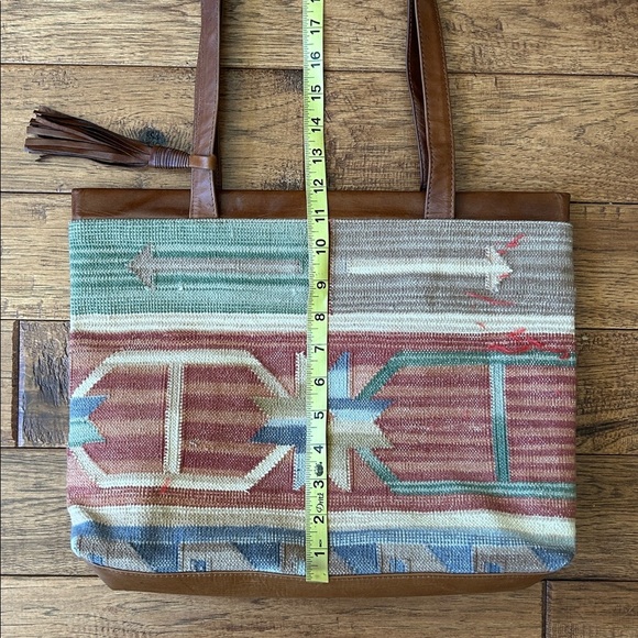 Marco Avane Tapestry Bag Purse Southwestern Aztec Tribal Leather Trim New NWOT - Picture 9 of 10